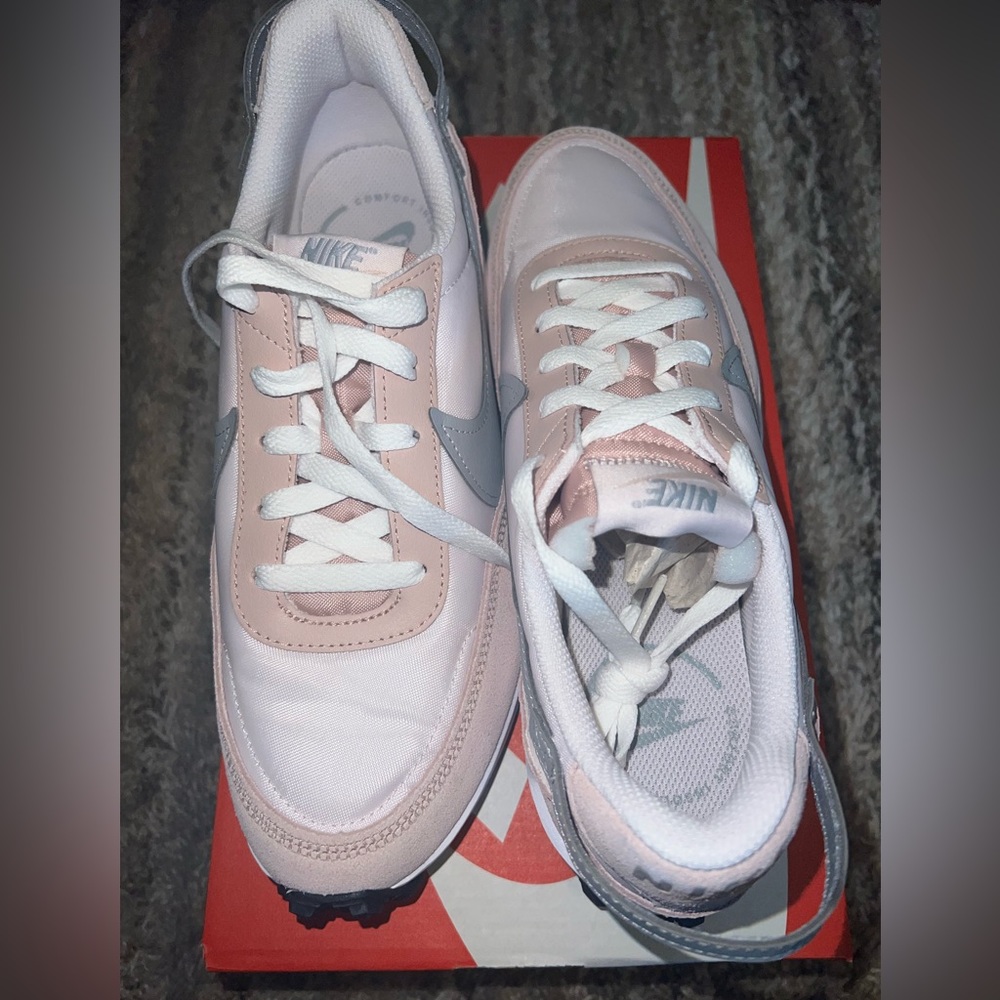 Nike Waffle Debut
